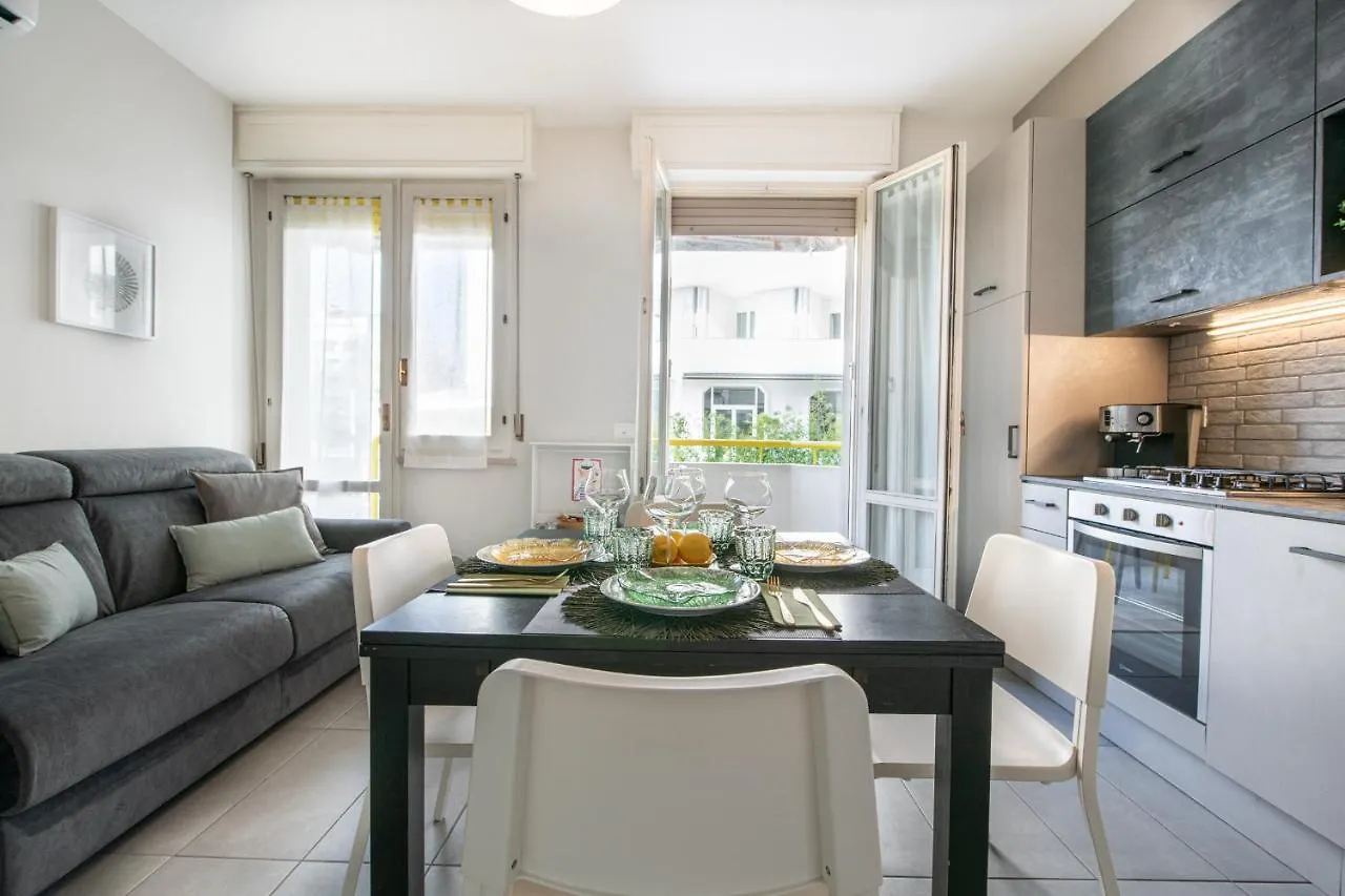 Turismo 2 Apartment Cattolica 0*,